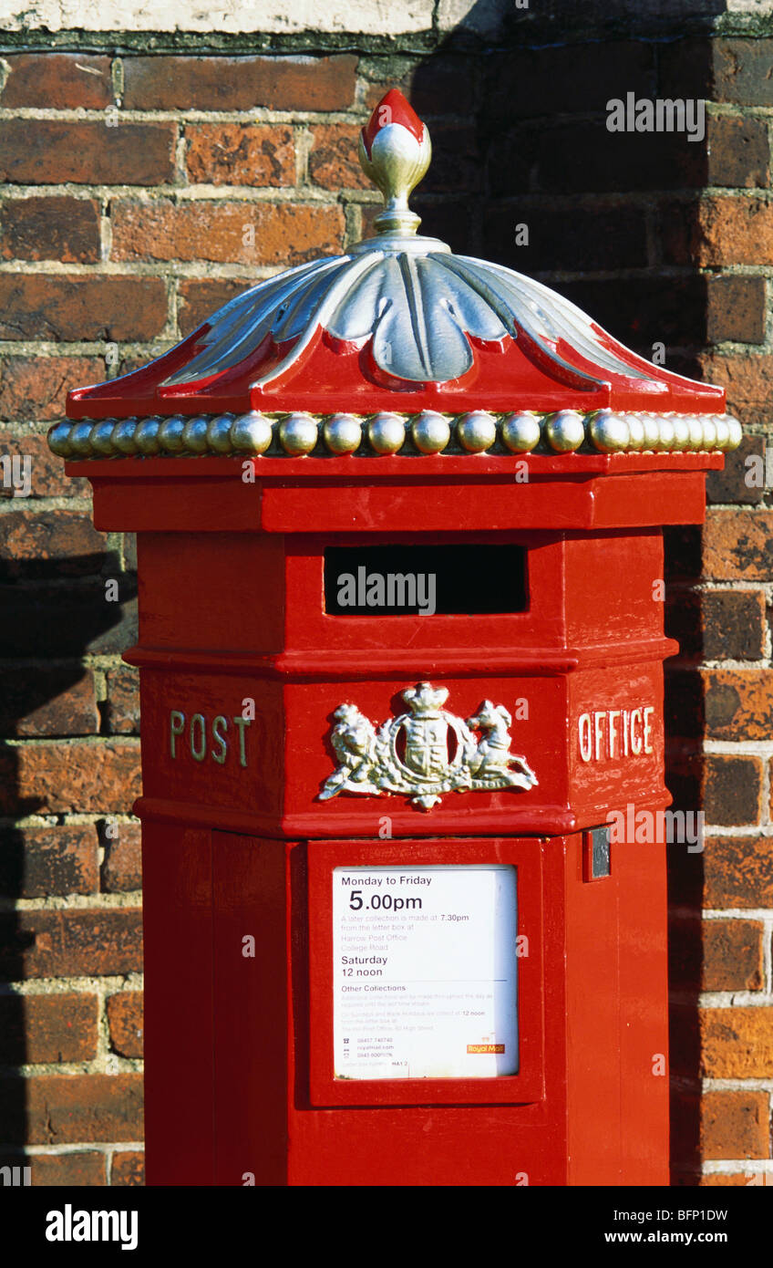 Post Box ; Red Royal Mail ; London ; England ; UK ; United Kingdom ; Europe Stock Photo
