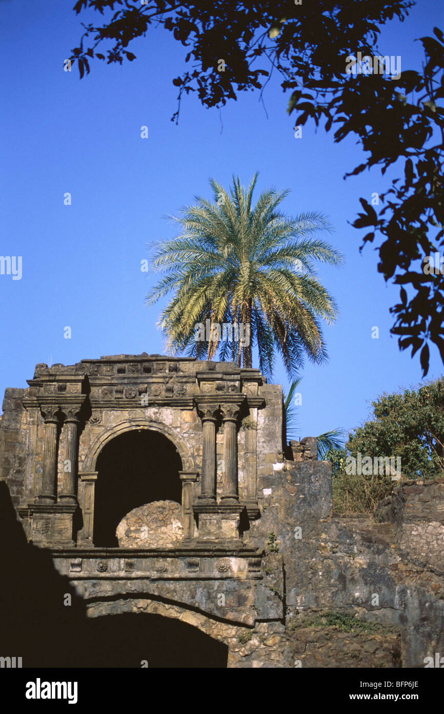 Fort Bassein ; Vasai Fort ; Fort Bacaim ; Bassein ; Vasai ; Palghar