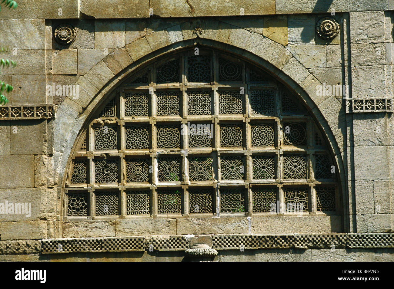 NPM 64814 : Sidi Saiyad masjid ; Jhali ; Ahmedabad ; Gujarat ; India Stock Photo