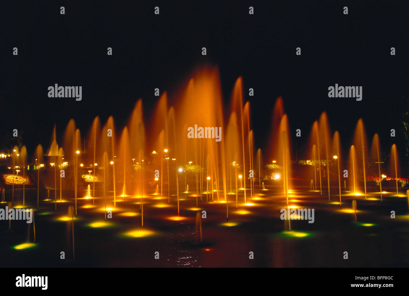Colored water fountains ; Brindavan Garden ; Krishnarajasagara Dam