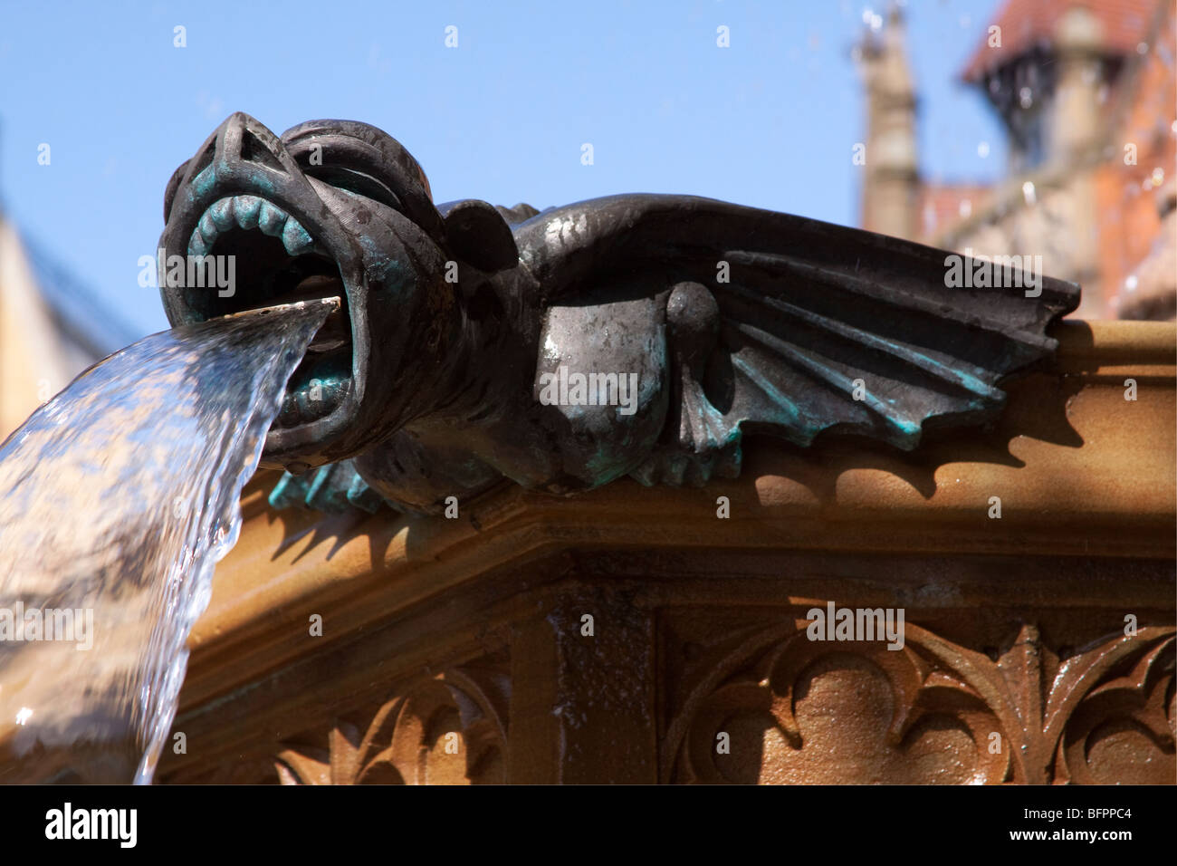 Gargoyle at a fountain hi-res stock photography and images - Alamy