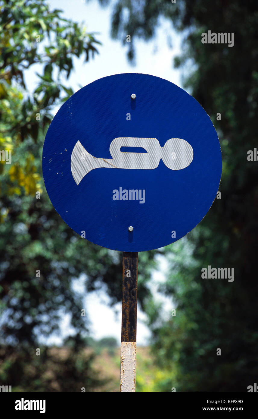 HMA 66623 : Signboard of horn on national highway seventeen ; India Stock Photo