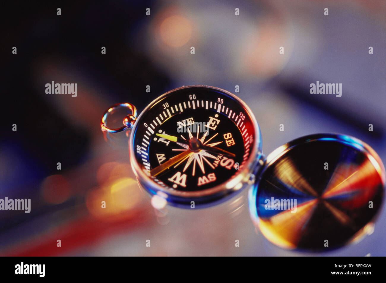 HMA 66713 Compass showing north direction Stock Photo Alamy