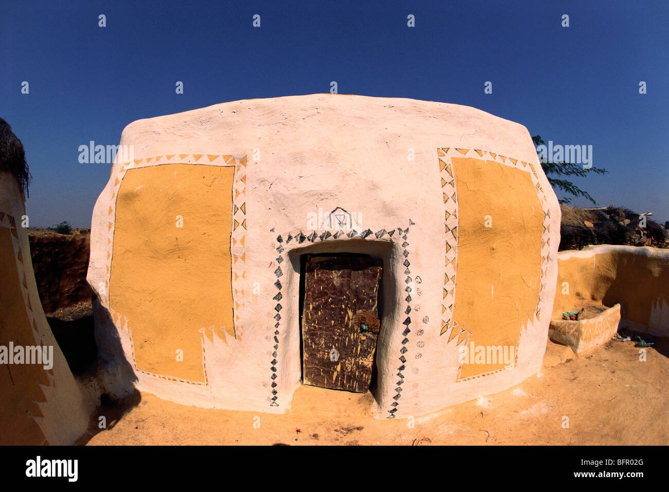 Mud house hires stock photography and images Alamy