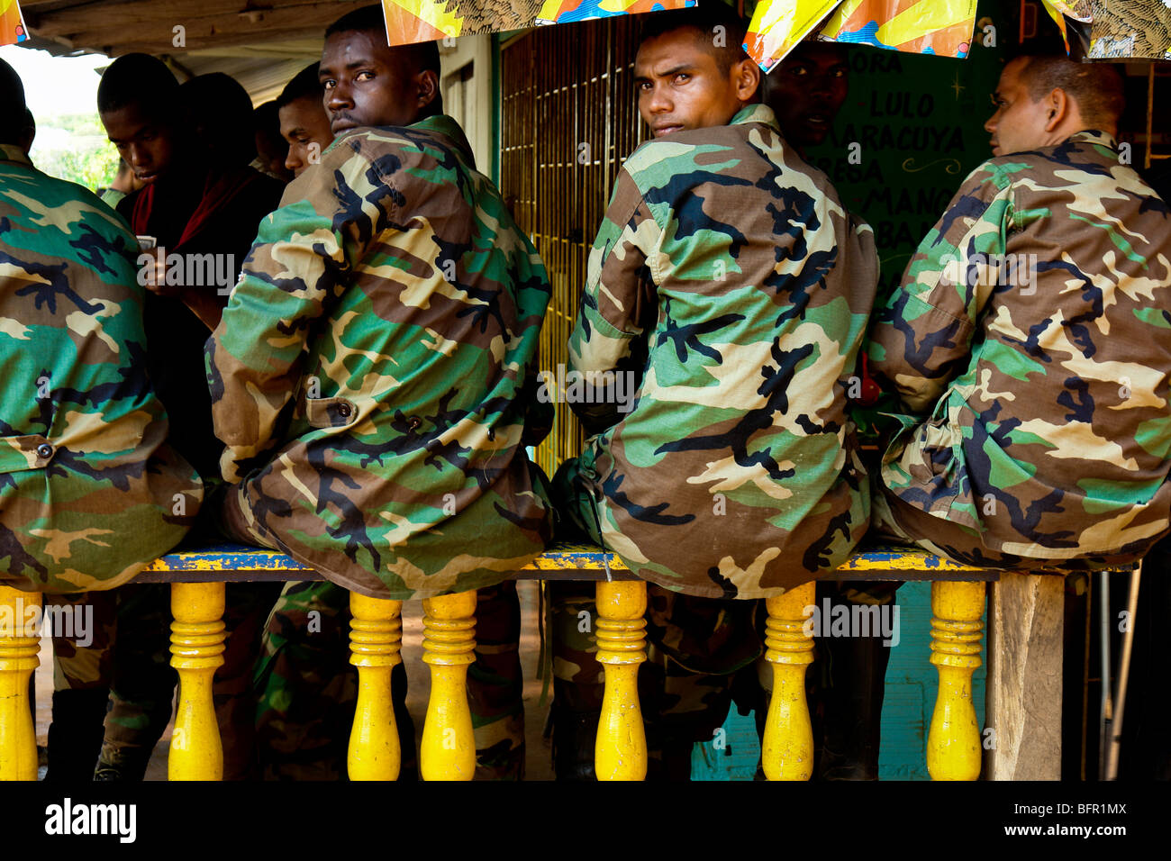 Colombia paramilitary auc hi-res stock photography and images - Alamy