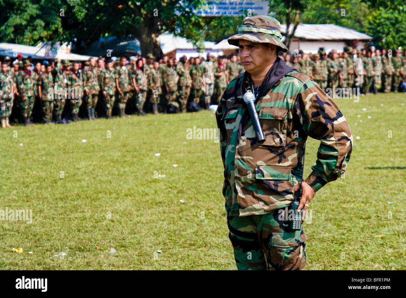 An AUC paramilitary forces commander during the demobilization ceremony in Casibare, Meta Department, Colombia. Stock Photo