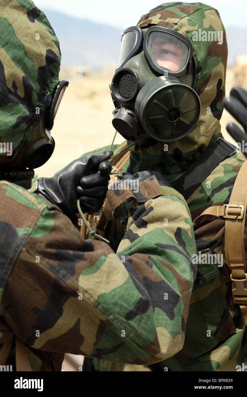 Gas mask training hires stock photography and images Alamy