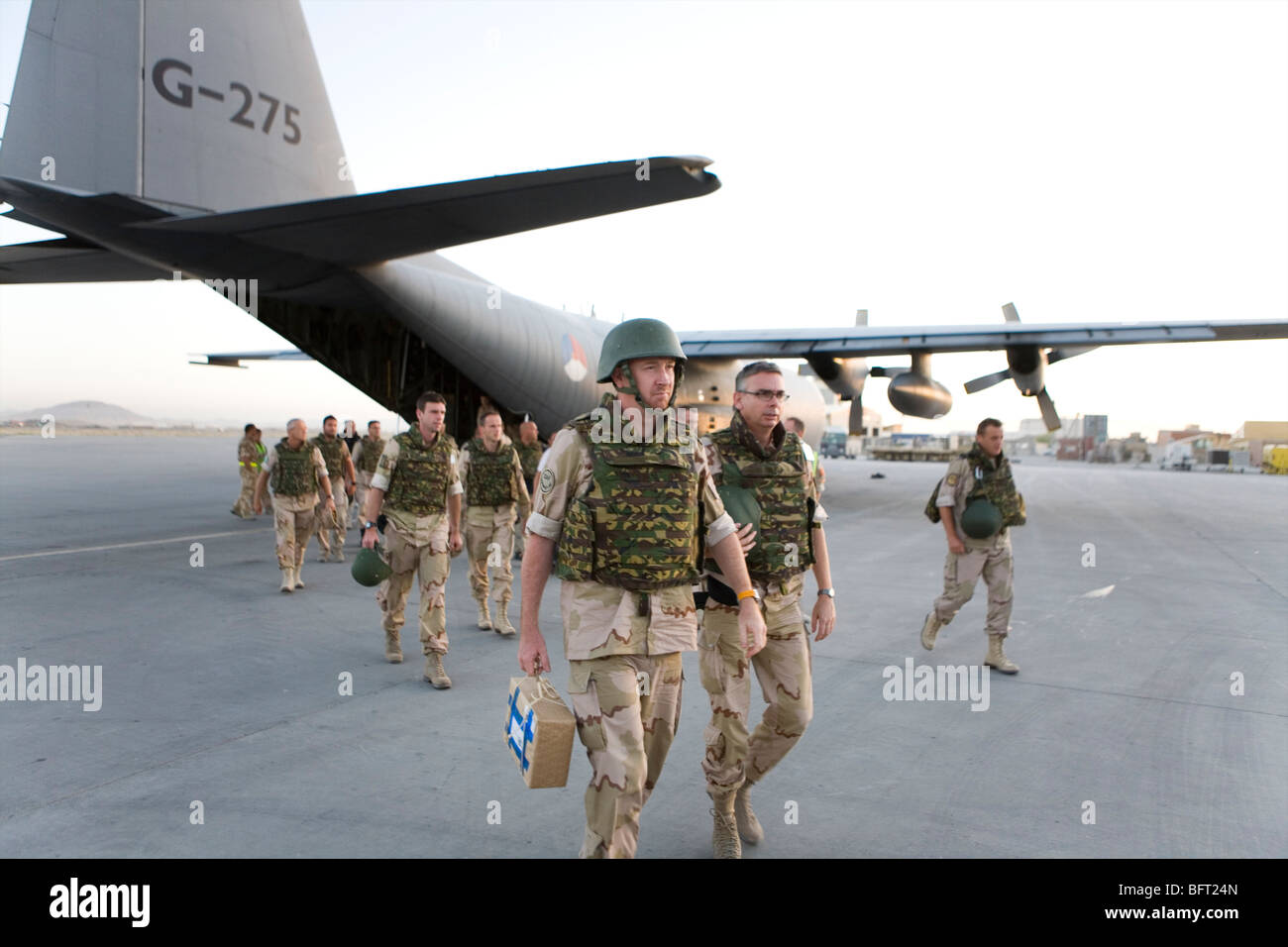 Us soldiers afghanistan helmet hi-res stock photography and images - Alamy