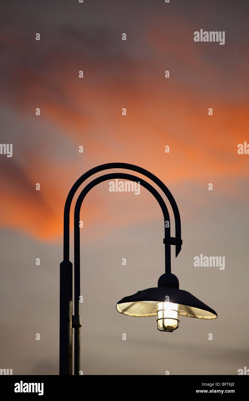 Street lamp silhouette hi-res stock photography and images - Alamy