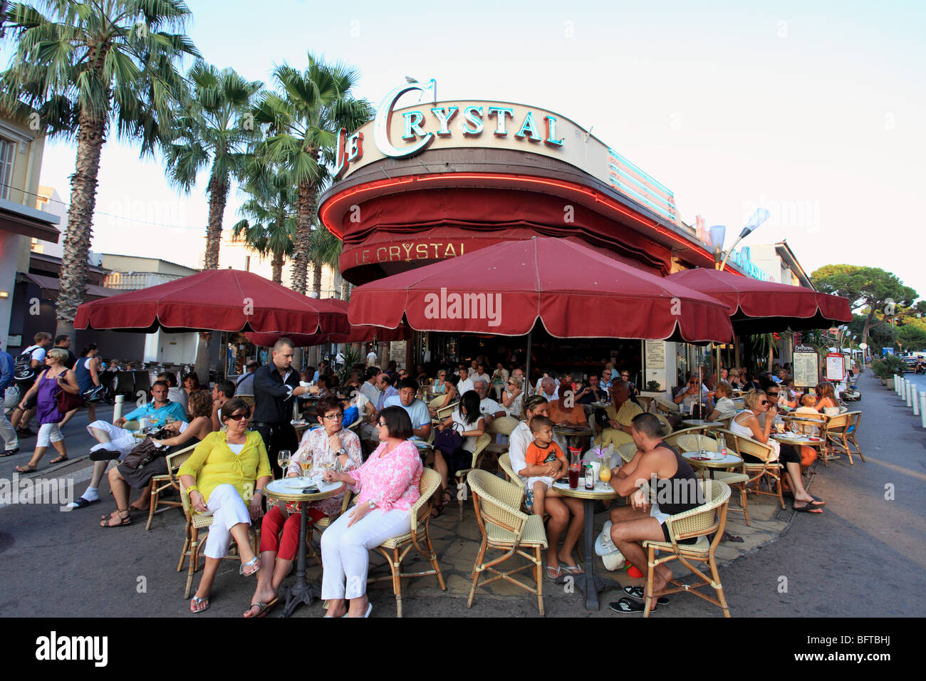 Cannes bar hi-res stock photography and images - Alamy