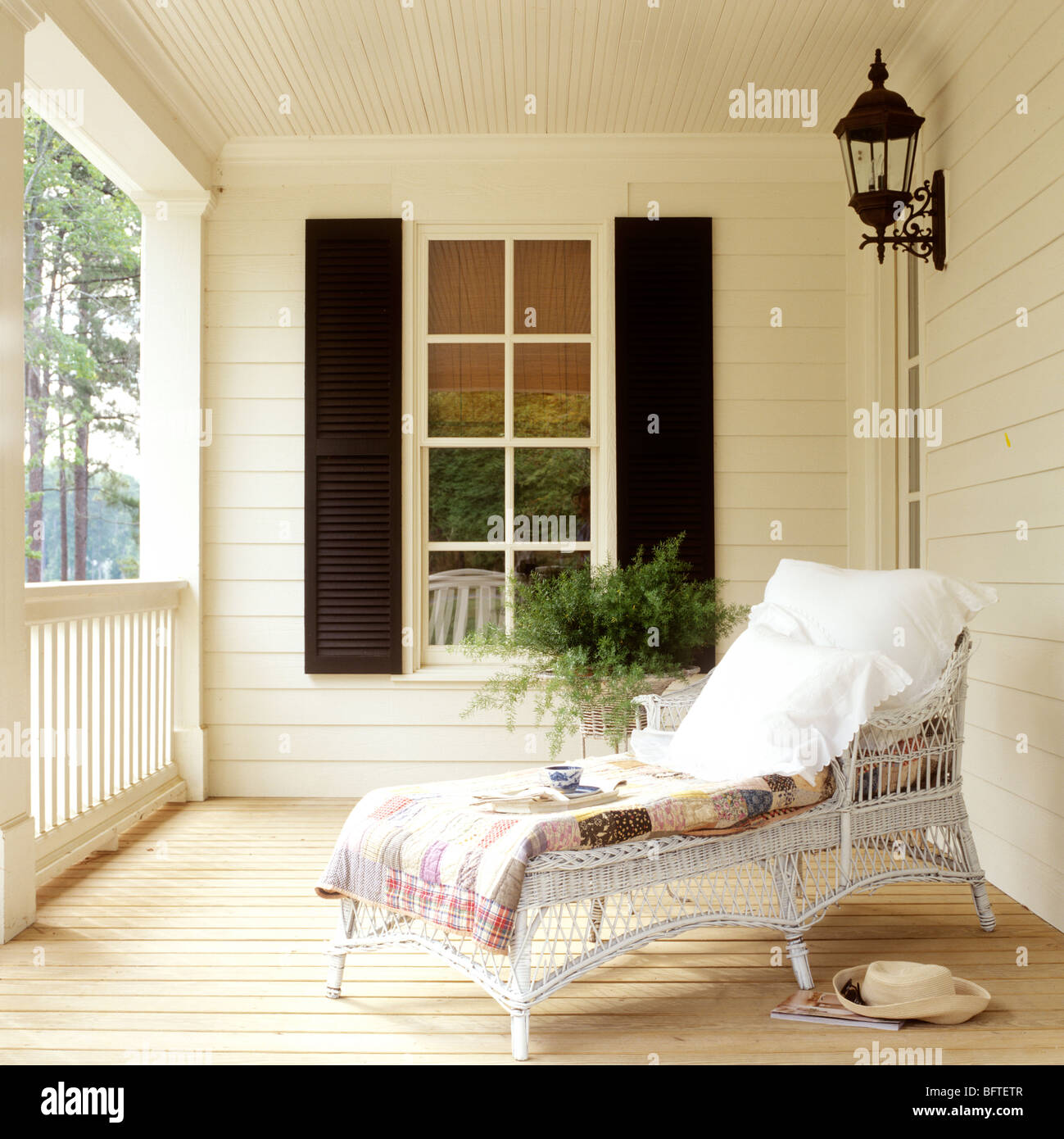 Veranda with wooden decking and deckchairs on Lake Oconee Stock Photo