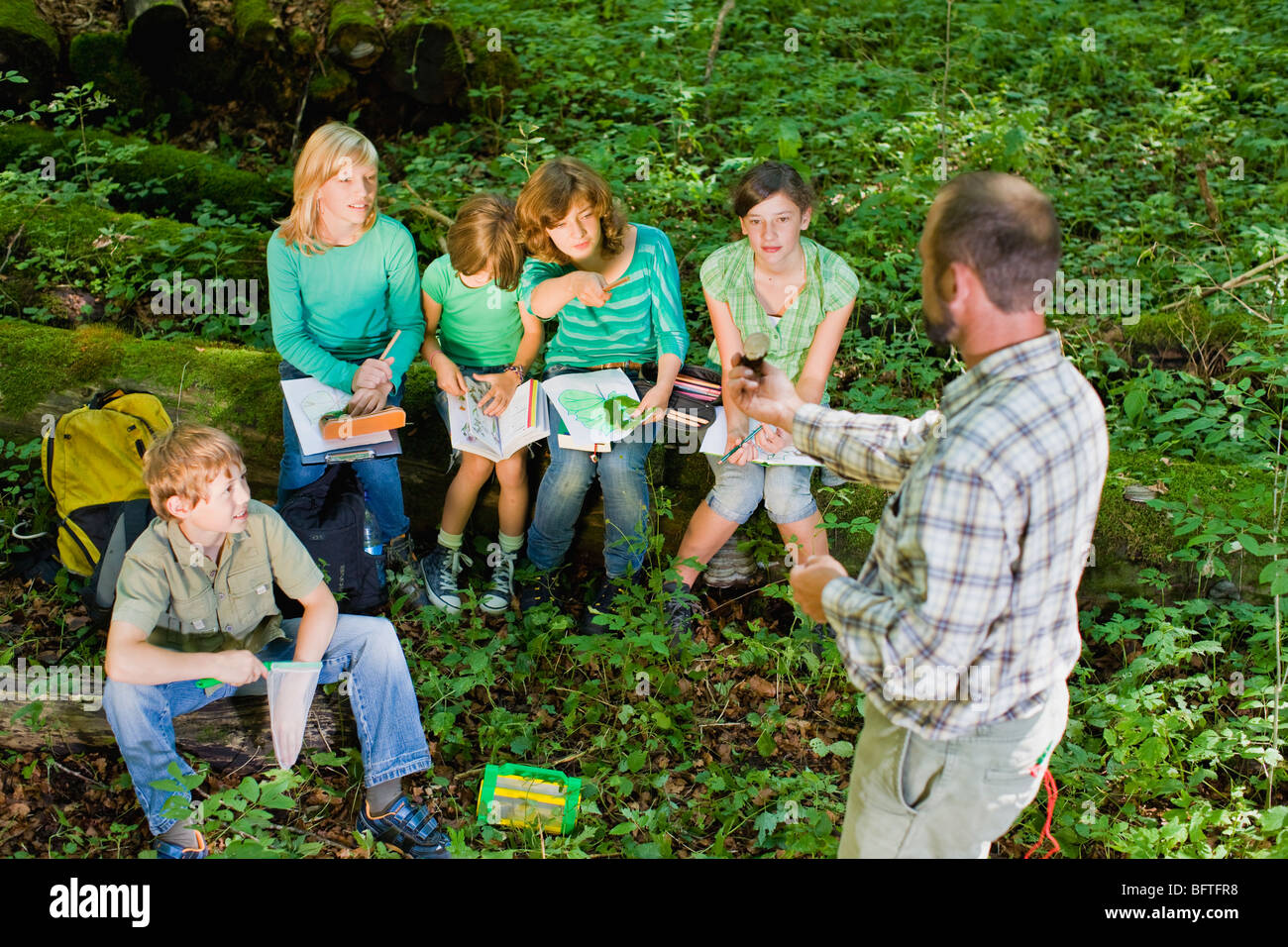 Тропинка в природу для детей. Zlatka модель в лесу. Лесная прогулка. Тематические экскурсии. Леса крыма закрыли для посещения.