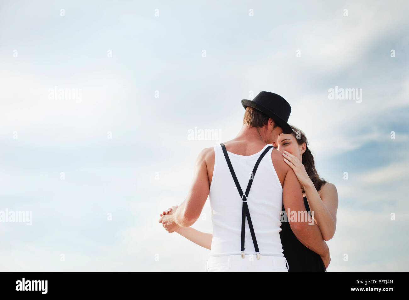 couple dancing on the beach Stock Photo - Alamy