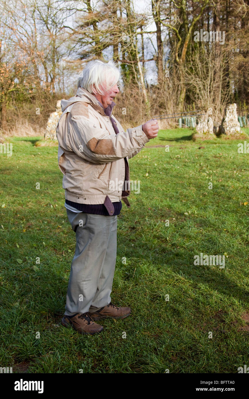 Metal dowsing rods hires stock photography and images Alamy