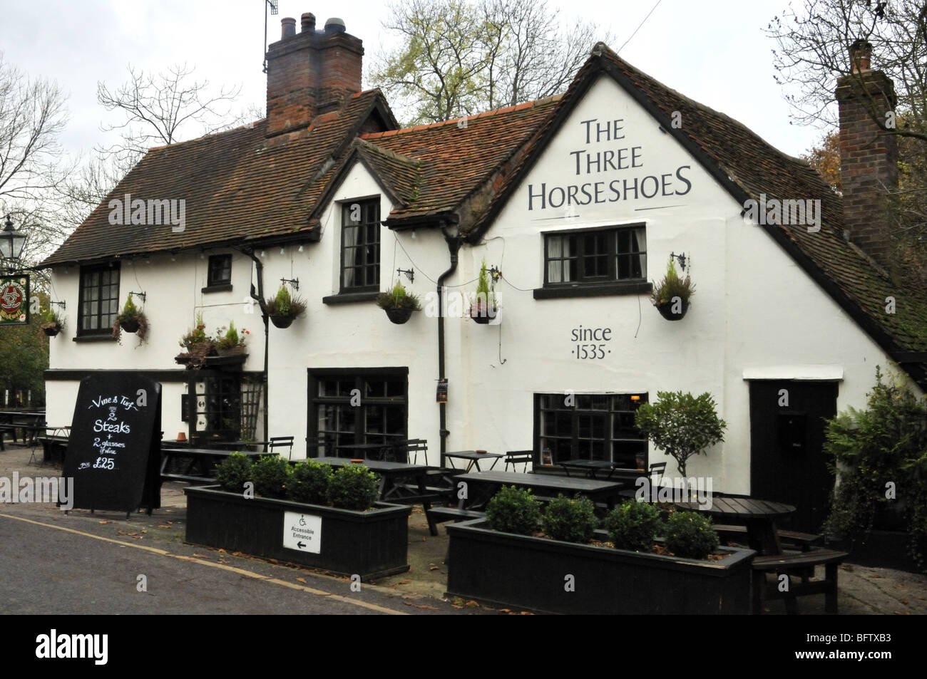 Three horseshoes pub hemel hempstead hires stock photography and