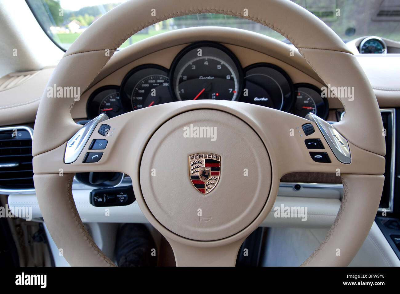 Porsche Panamera Turbo instrument panel Stock Photo - Alamy