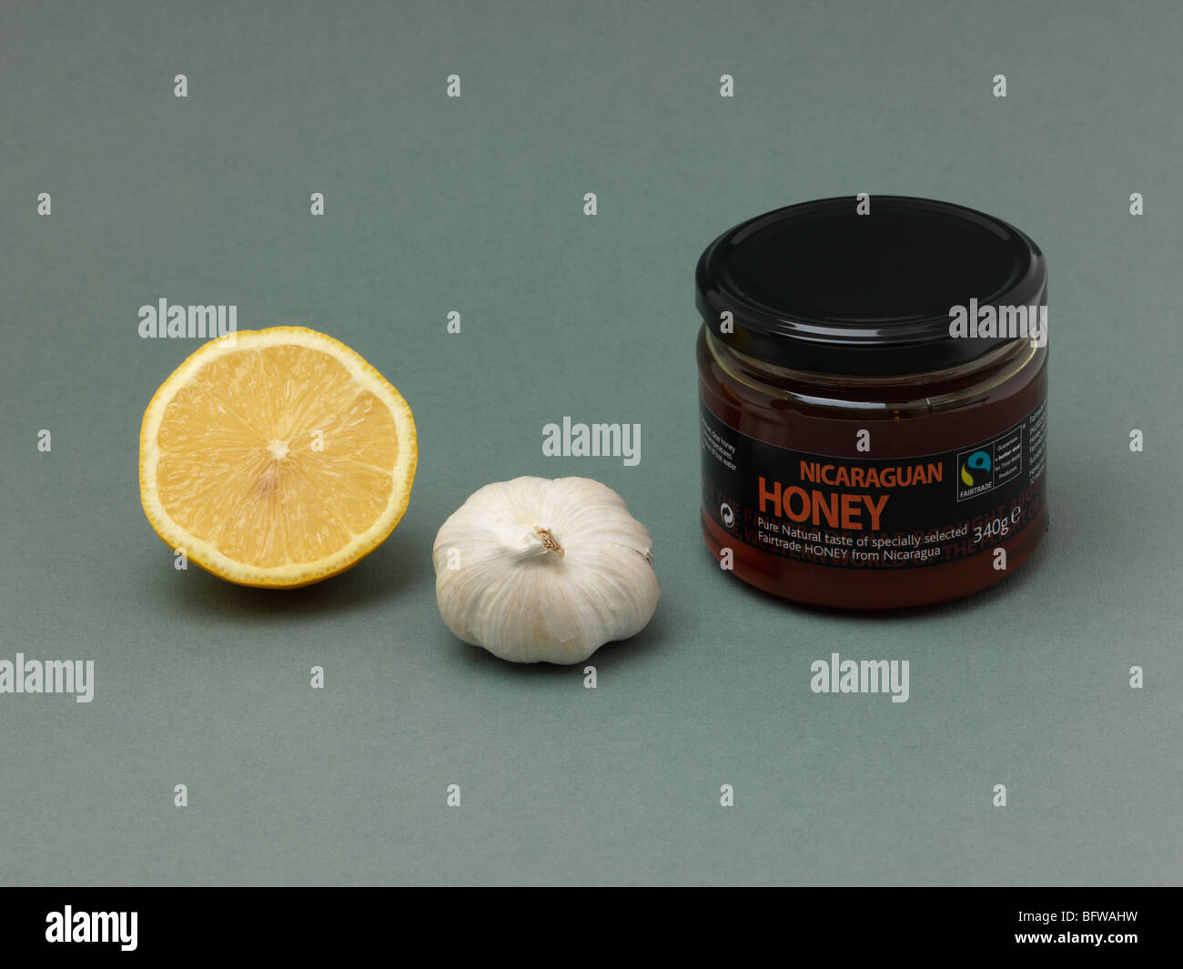 Cold Cure Lemon Garlic and Honey Stock Photo Alamy