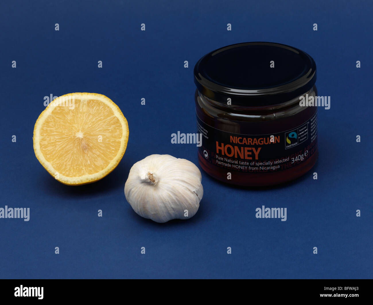 Cold Cure Lemon Garlic and Honey Stock Photo Alamy