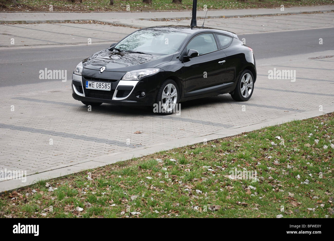 Renault Megane III Coupe 2.0 TCE - 2009 - black metallic - two