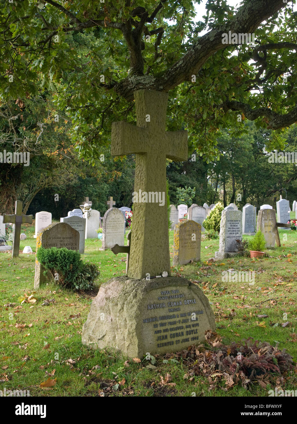 Grave of Sir Arthur Conan Doyle (22 May 1859 - 7 July 1930) and his wife  Minstead Church Hampshire England UK Stock Photo - Alamy