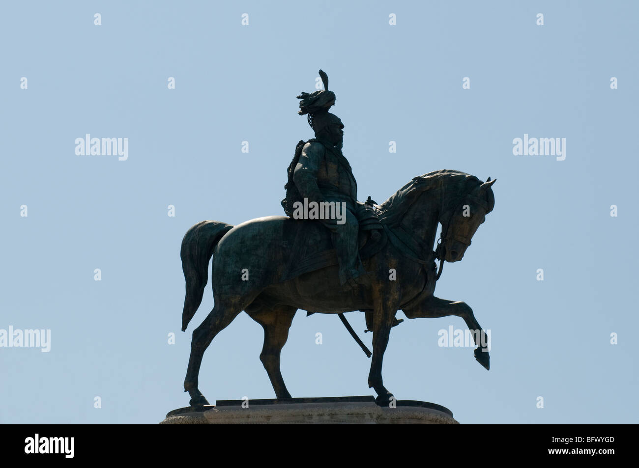 Statue king victor emmanuel ii hi-res stock photography and images - Alamy