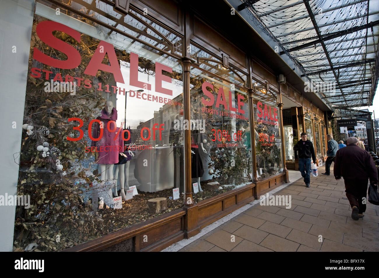 Hoopers department store, Harrogate sale signs in the window Stock