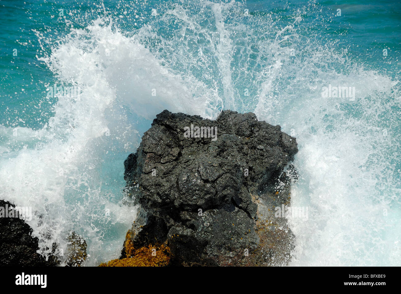Wave hitting lava rock, Kekaha Kai park, Kua bay, Kailua Kona, The Big