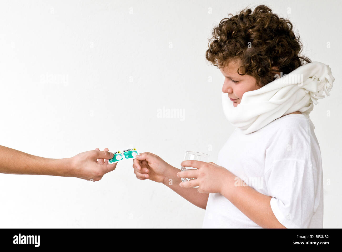 Aspirina hires stock photography and images Alamy