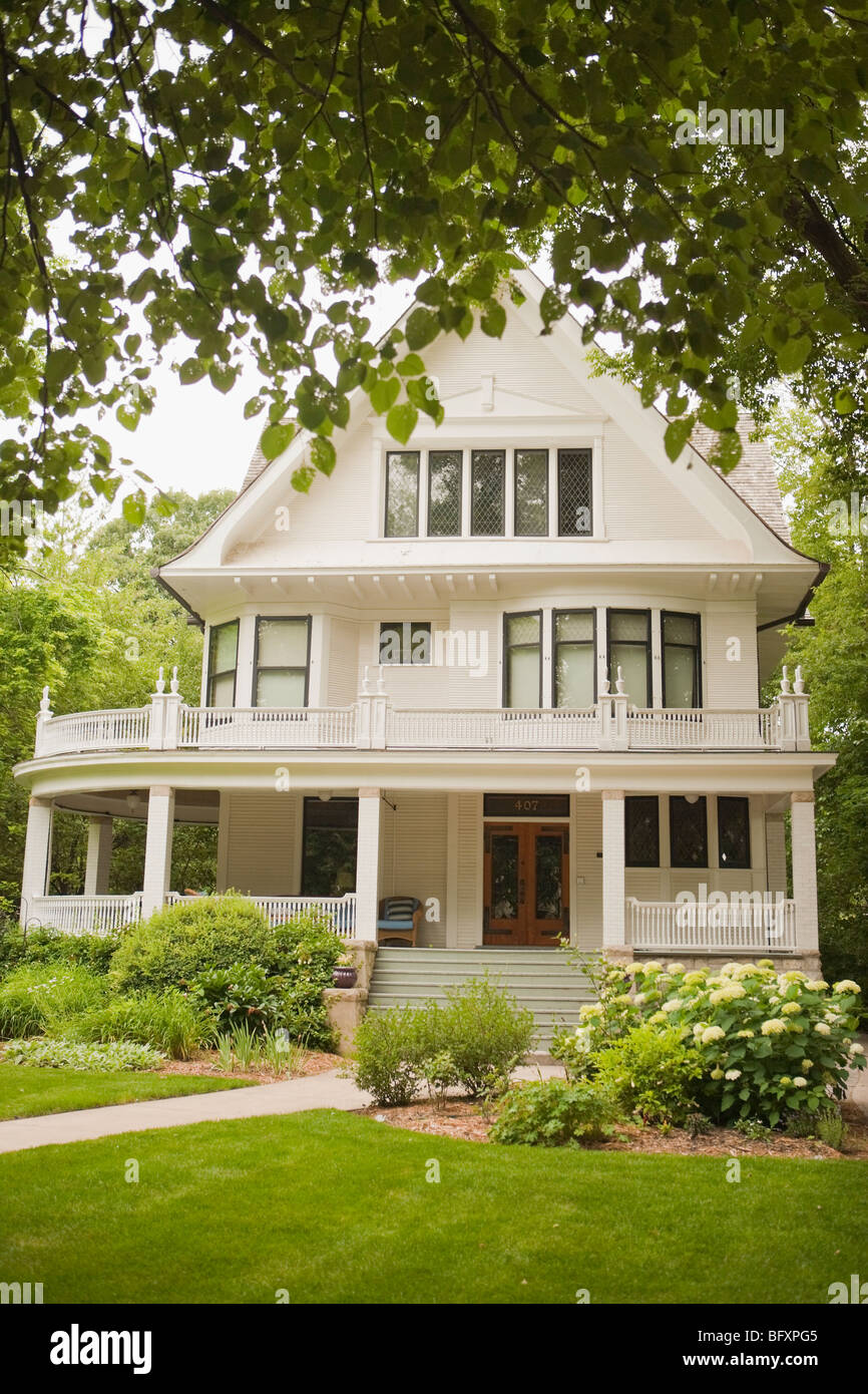 Frank Lloyd Wright Historic District, Dunlop House, Oak Park, Illinois