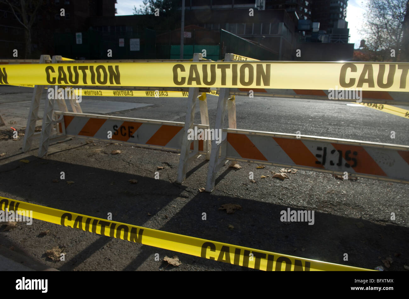 Construction caution tape hires stock photography and images Alamy