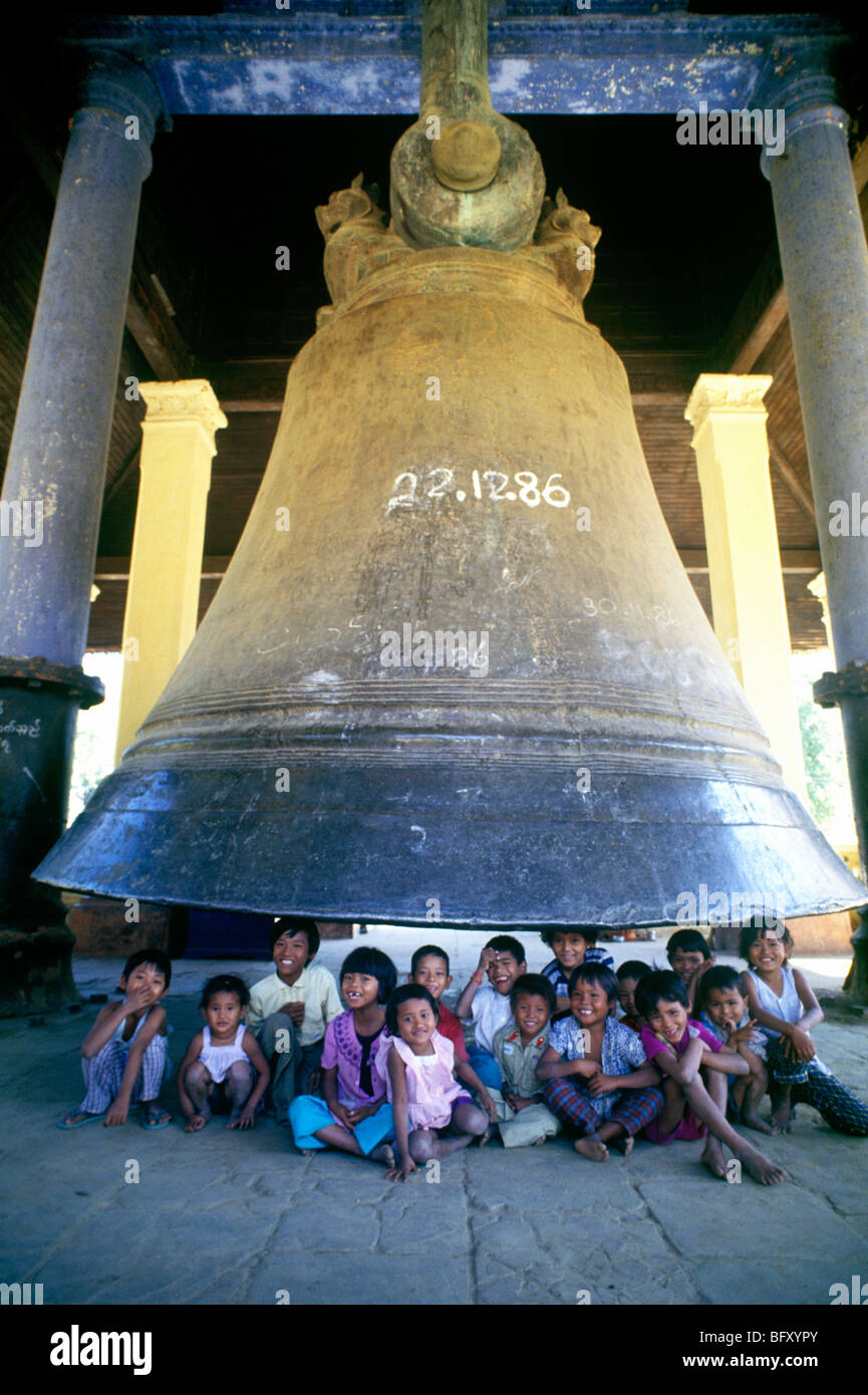 Children ringing bells hi-res stock photography and images - Alamy