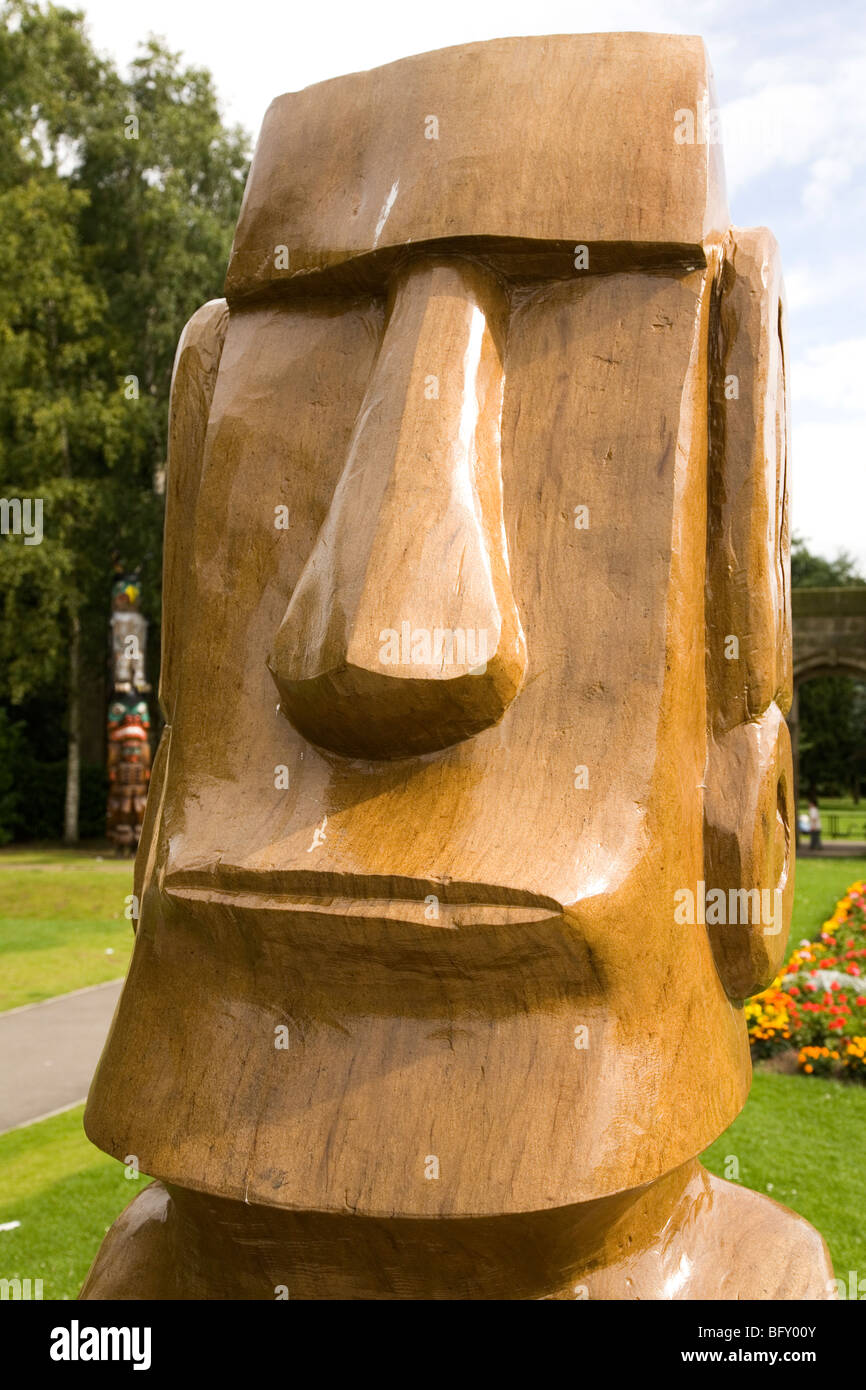 A Polynesian style Moai monolith stands outside of the Captain Cook Birthplace Museum in Marton