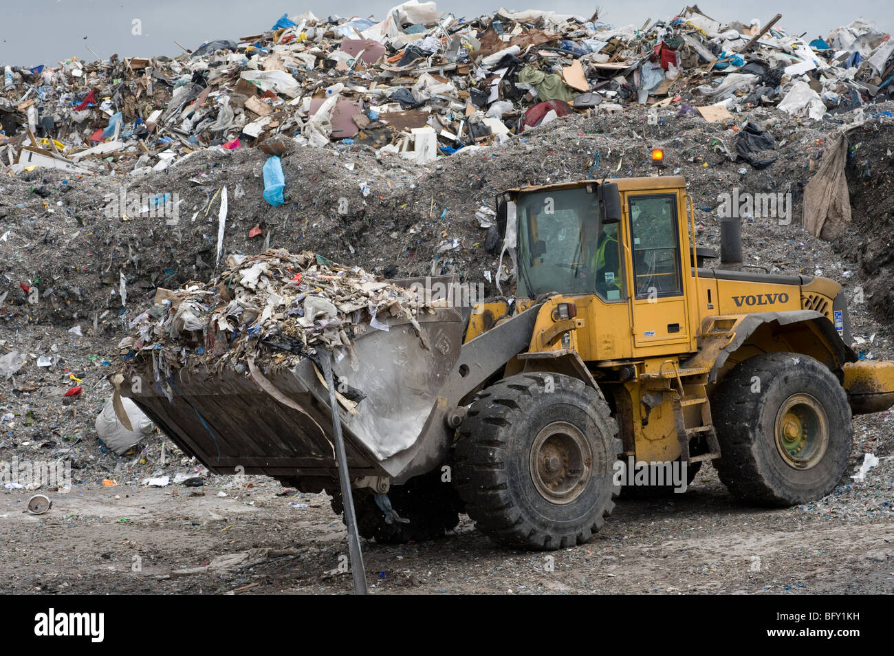 Volvo Machine Wallpaper