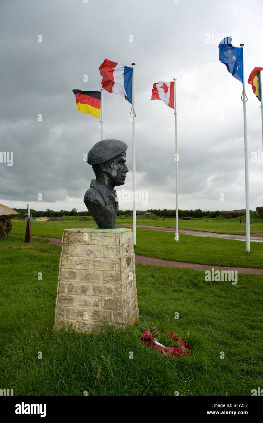 Statue of Colonel Otway at Merville Battery, Normandy captured on D Day by Colonel Otway and British paratroopers, 6th June 1944 Stock Photo