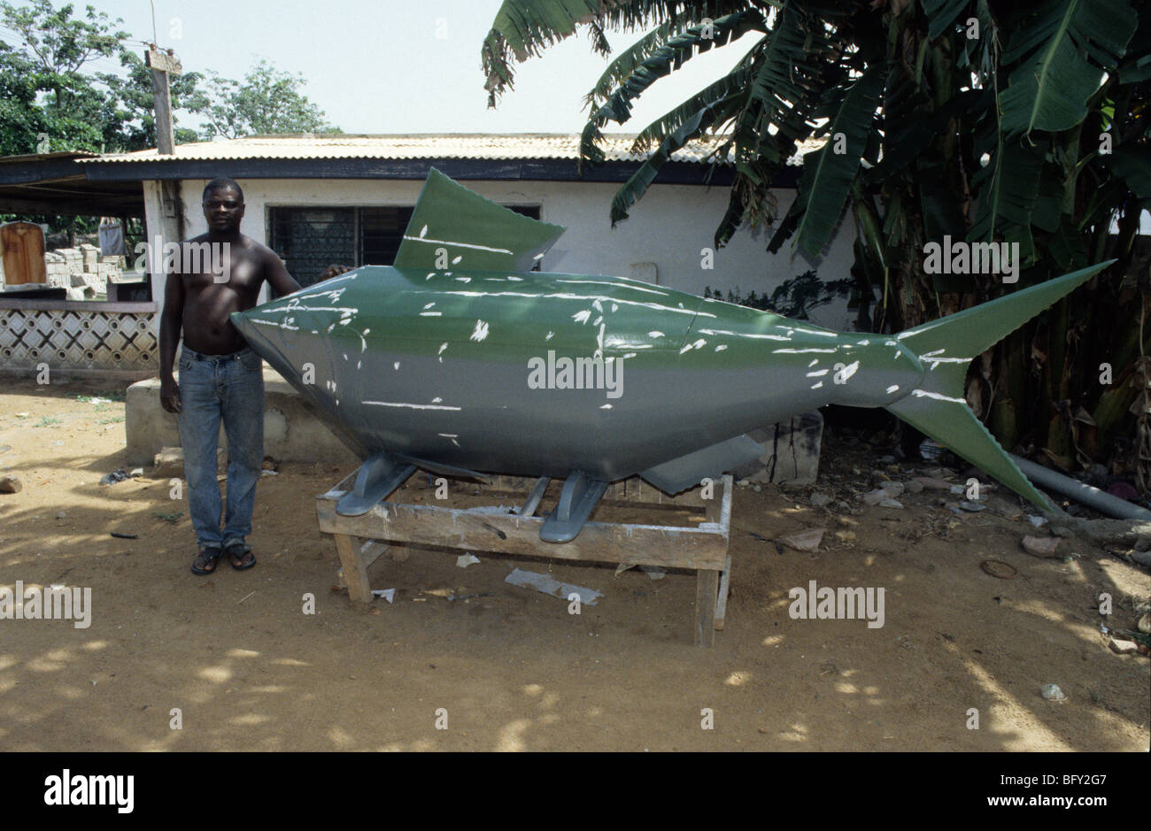 Huge model coffins at the funeral director s store in Accra Ghana Traditional coffins in Accra, Ghana Stock Photo