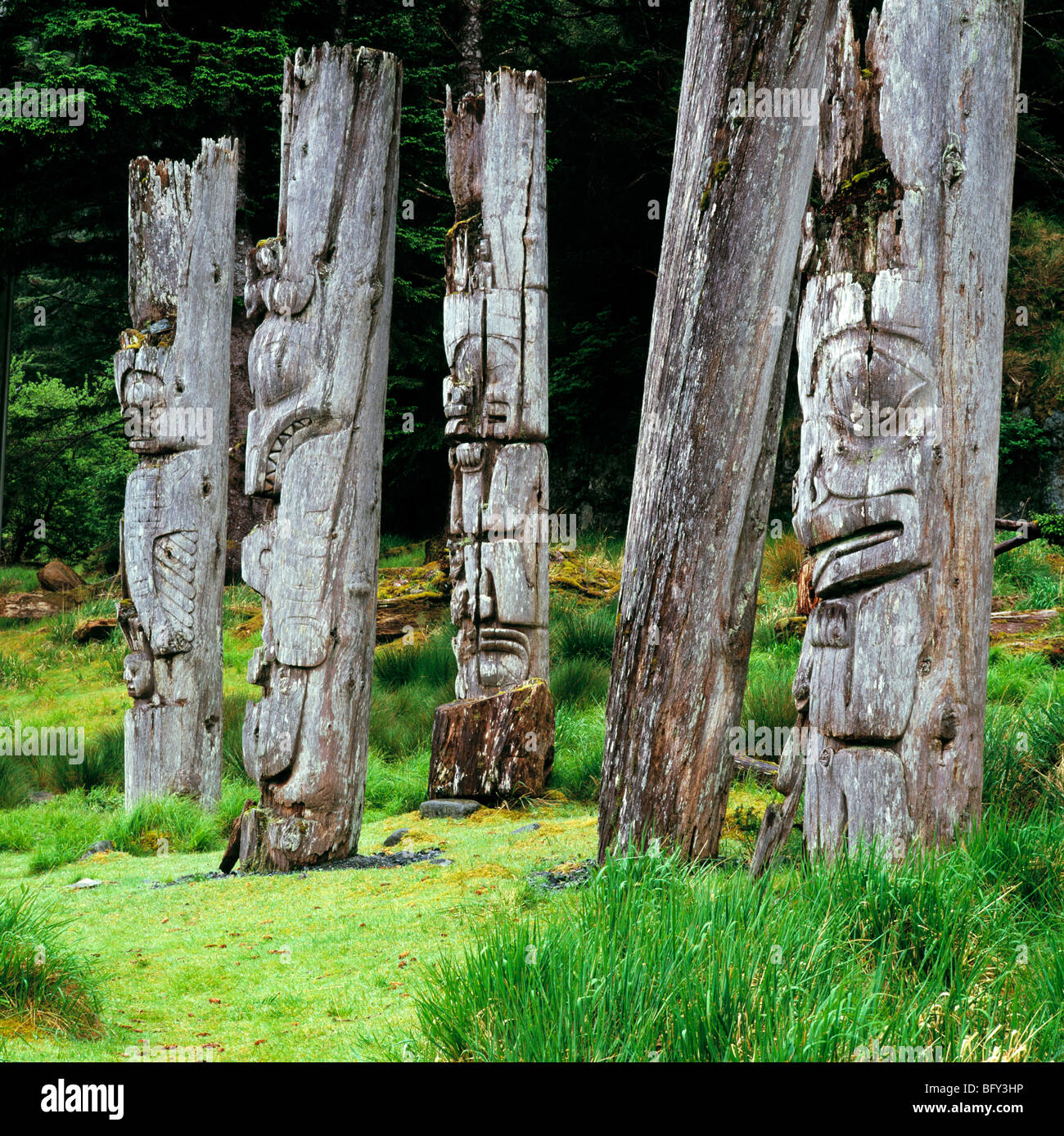 Haida Gwaii totem pole parks