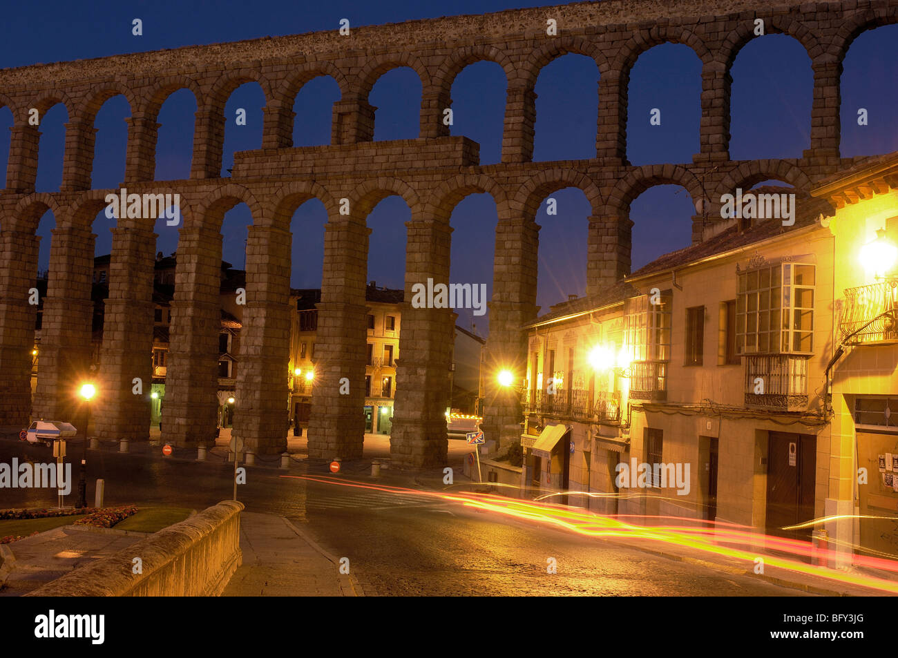 Roman aqueduct at night, Segovia. Castilla-León, Spain Stock Photo - Alamy