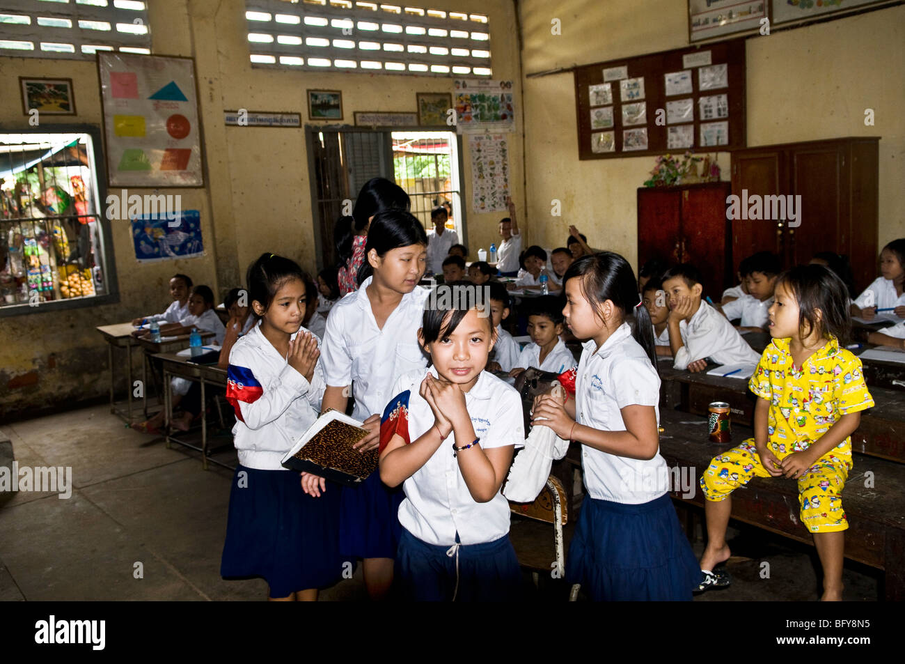 School children in Phnom Penh, Cambodia Stock Photo - Alamy