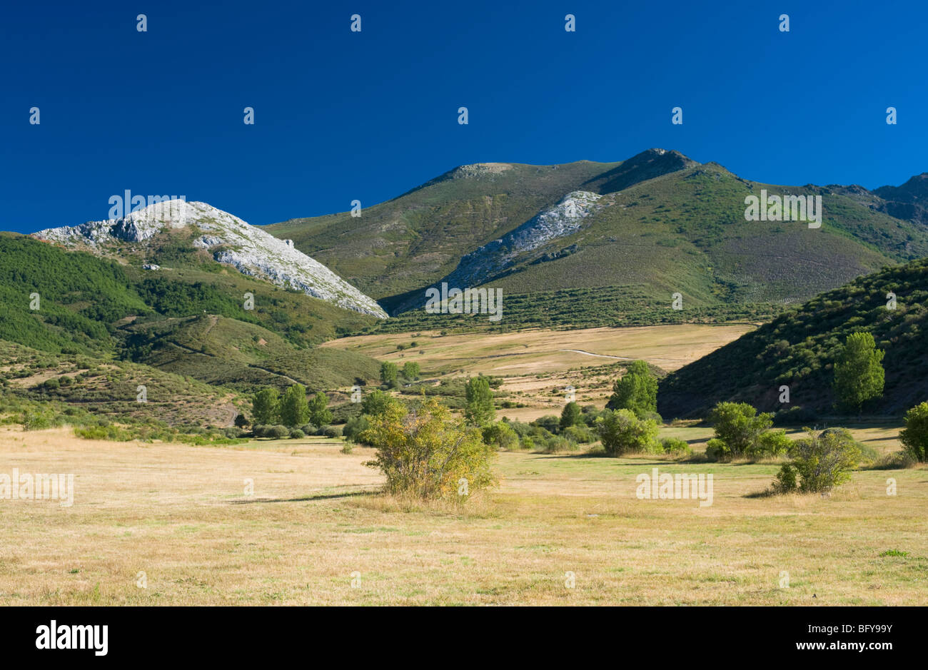 Early morning near Valverde in the Cantabrian Mountains, León Province, northern Spain Stock Photo