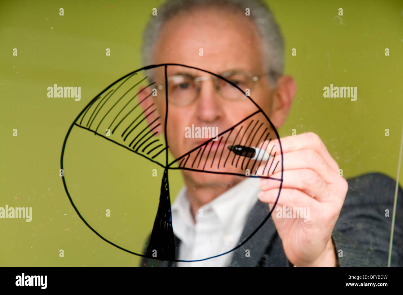 Blue pie chart hi-res stock photography and images - Alamy