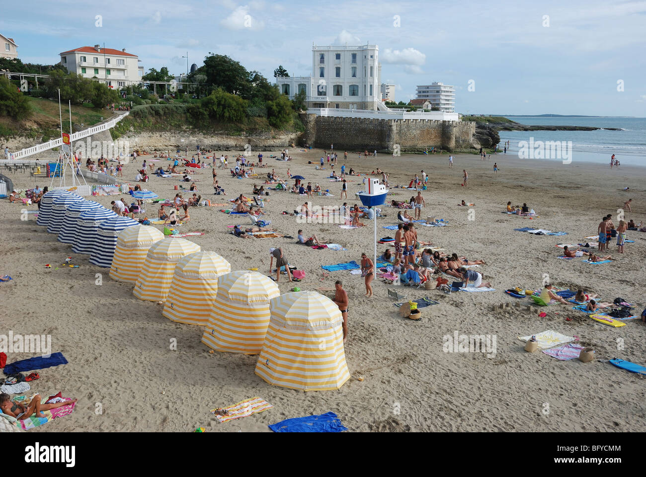 Charente maritime beach hi-res stock photography and images - Alamy