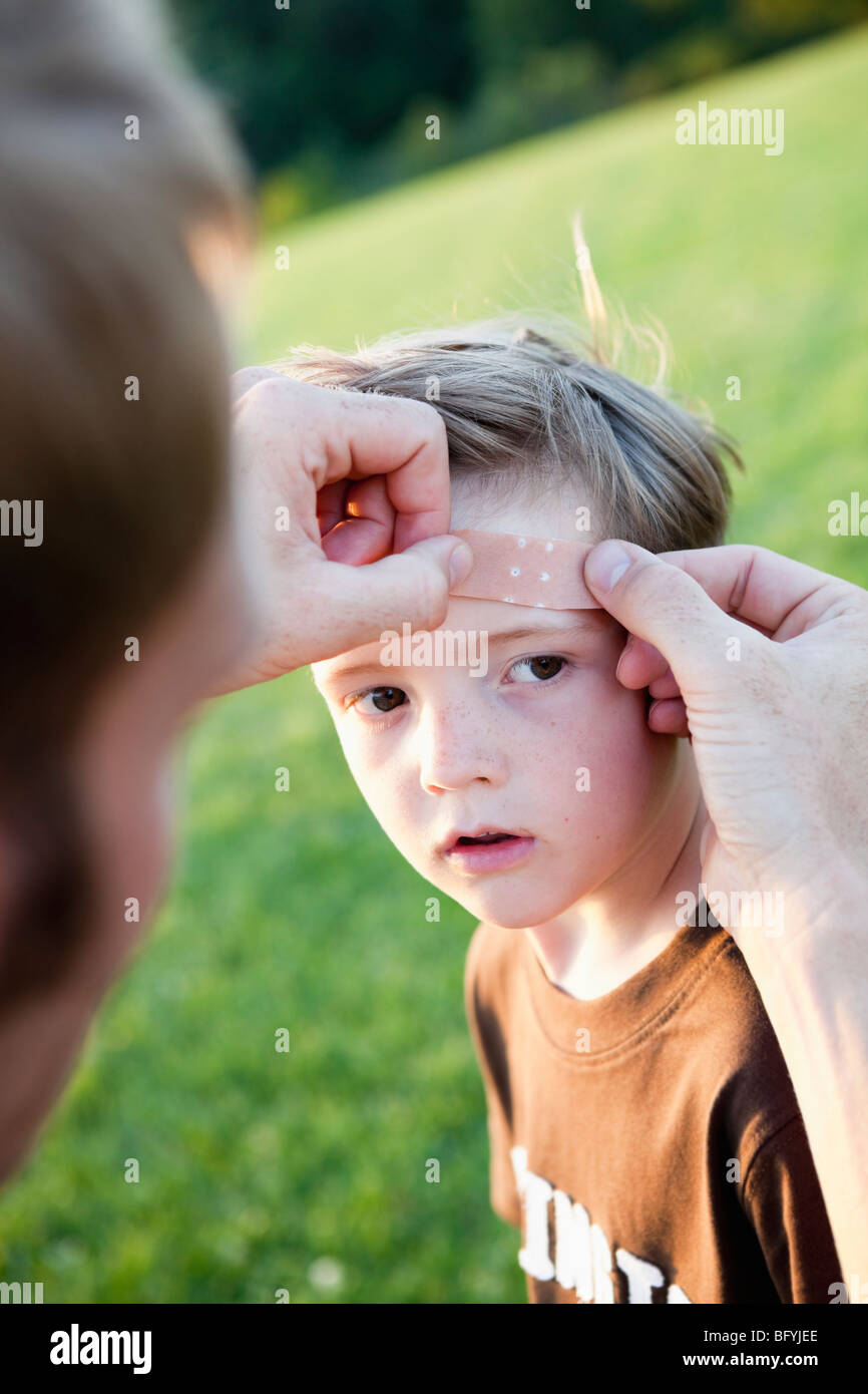 Child head injury hi-res stock photography and images - Alamy
