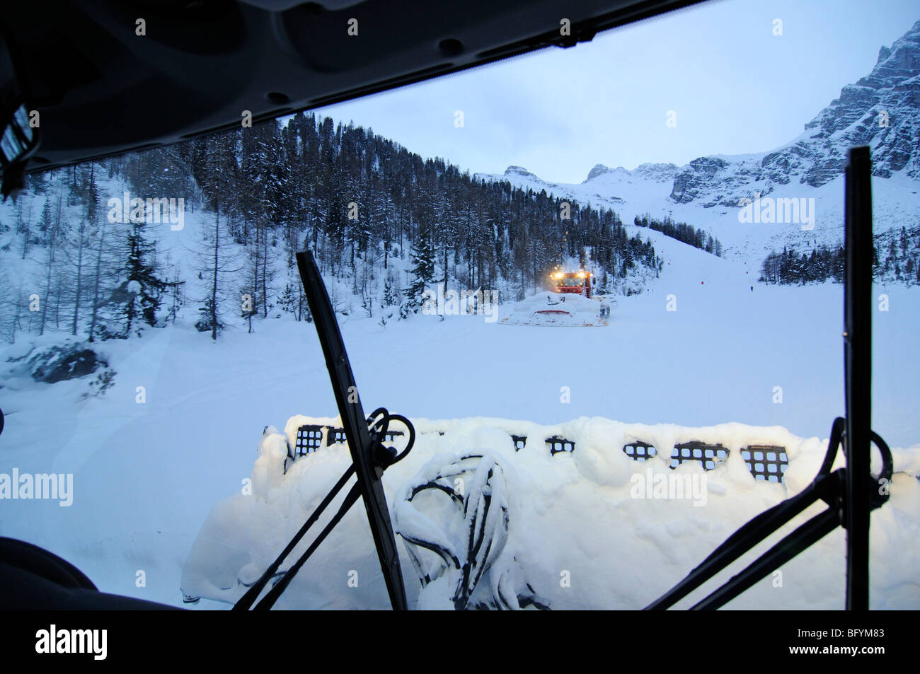 Snowcat, night duty, Schlick 2000 ski resort, Stubai Valley, Austria, Europe Stock Photo