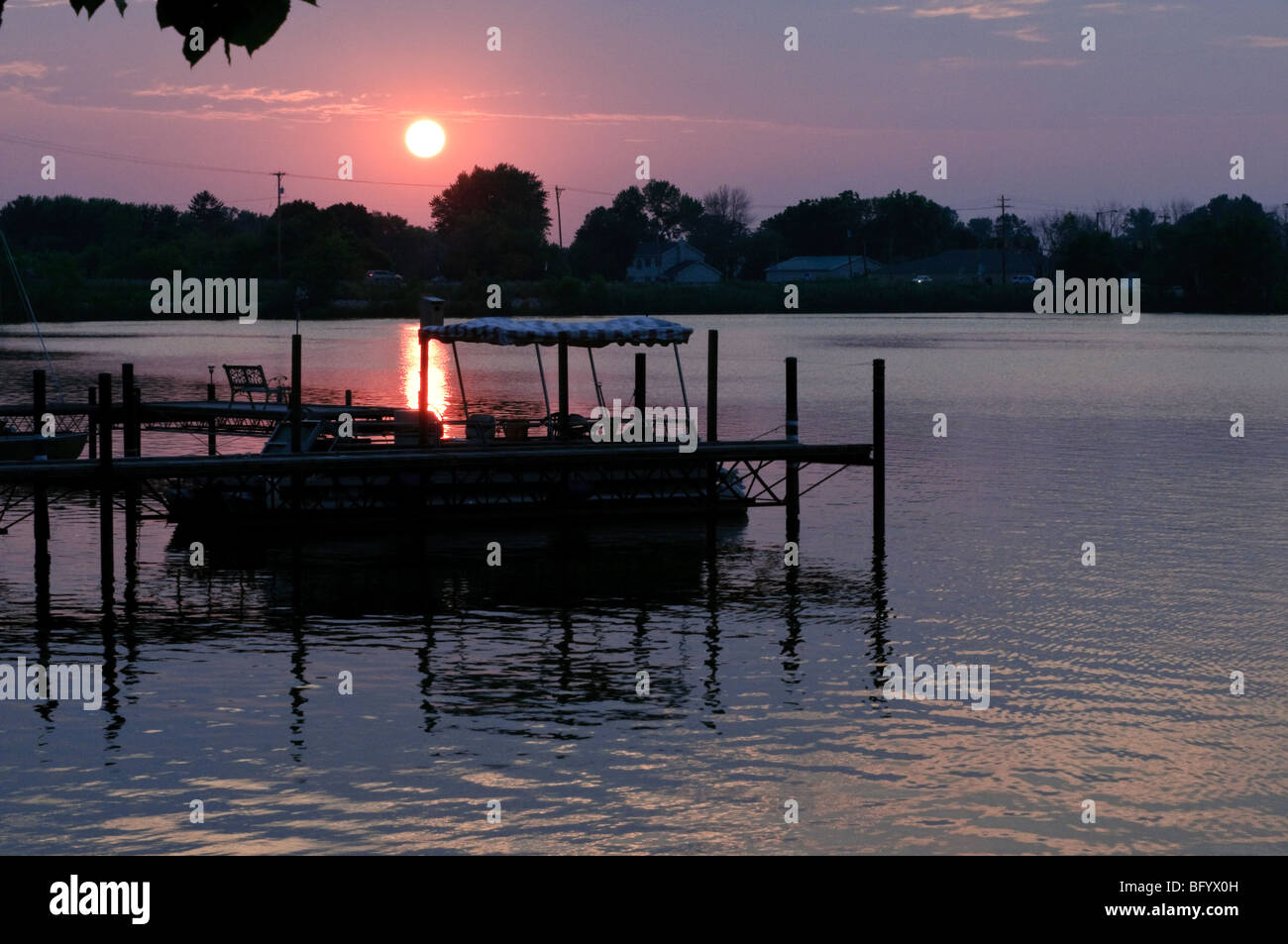 Sunset on the Ottawa River in Point Place, Toledo, Ohio Stock Photo Alamy