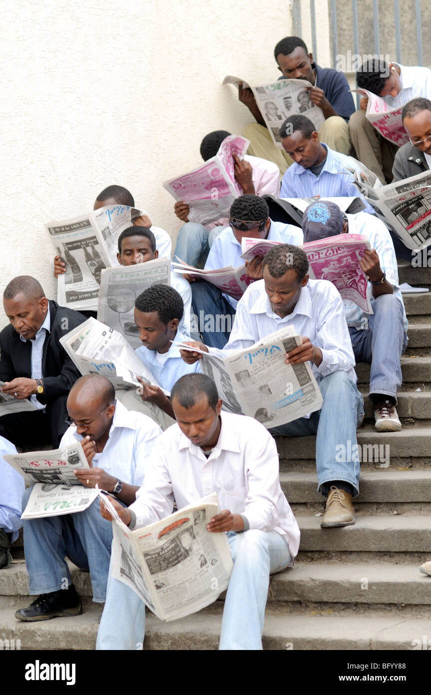 newspaper readers, Arat Kilo addis ababa ethiopia Stock Photo Alamy