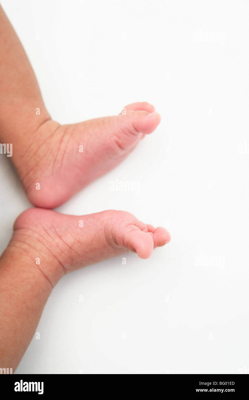 Baby feet silhouette hi-res stock photography and images - Alamy