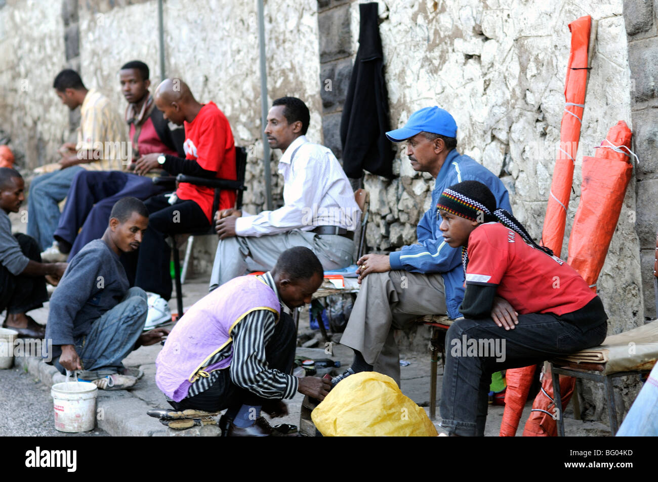 shoe-shine, Piazza addis ababa ethiopia Stock Photo