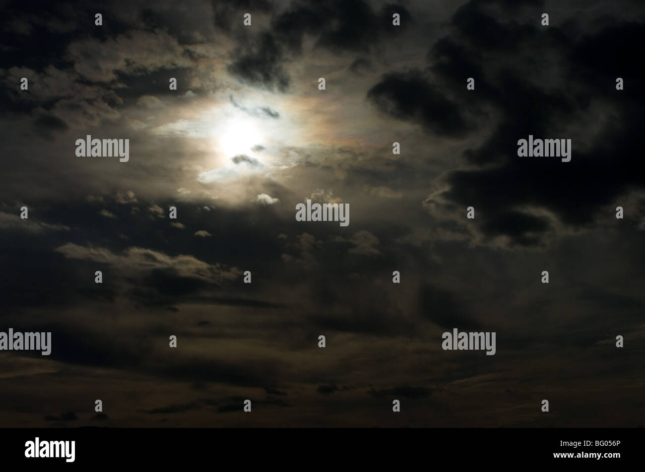 Dark cloudy sky hi-res stock photography and images - Alamy