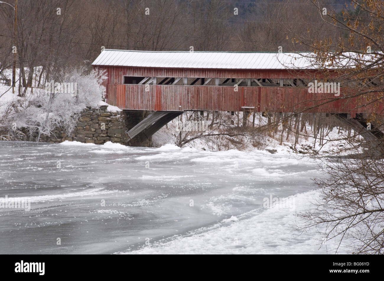 A red covered wooden bridge in Taftsville, Vermont, New England, United States of America, North America Stock Photo
