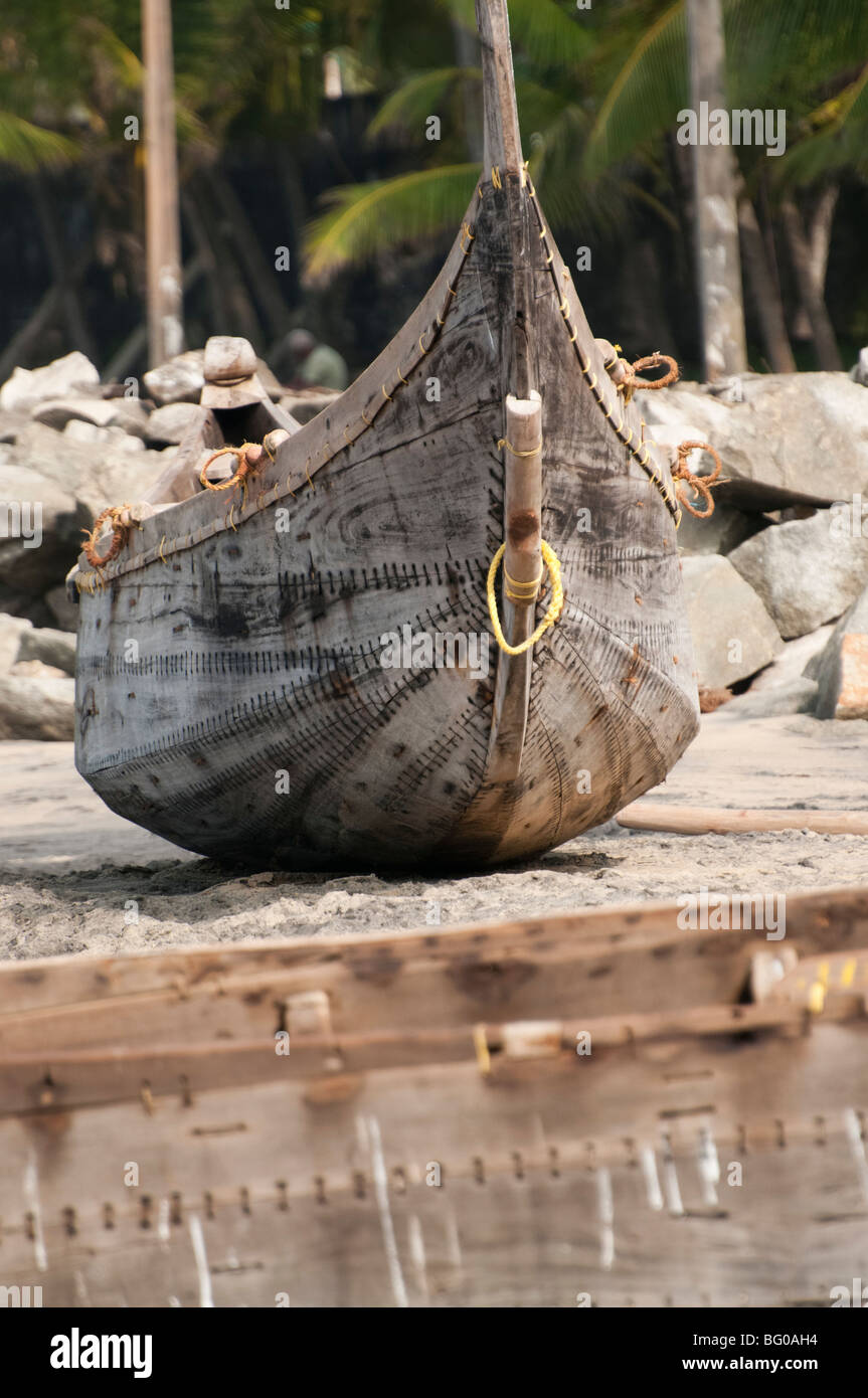 Traditional wooden boat hi-res stock photography and images - Alamy